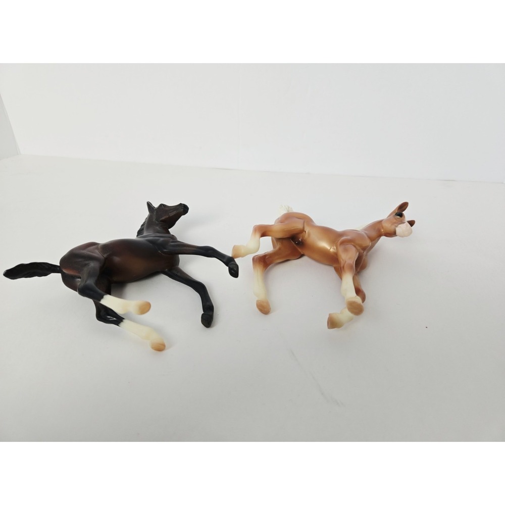 Breyer Model Horse set Vet Care pair foals palomino morgan - Picture 3 of 3